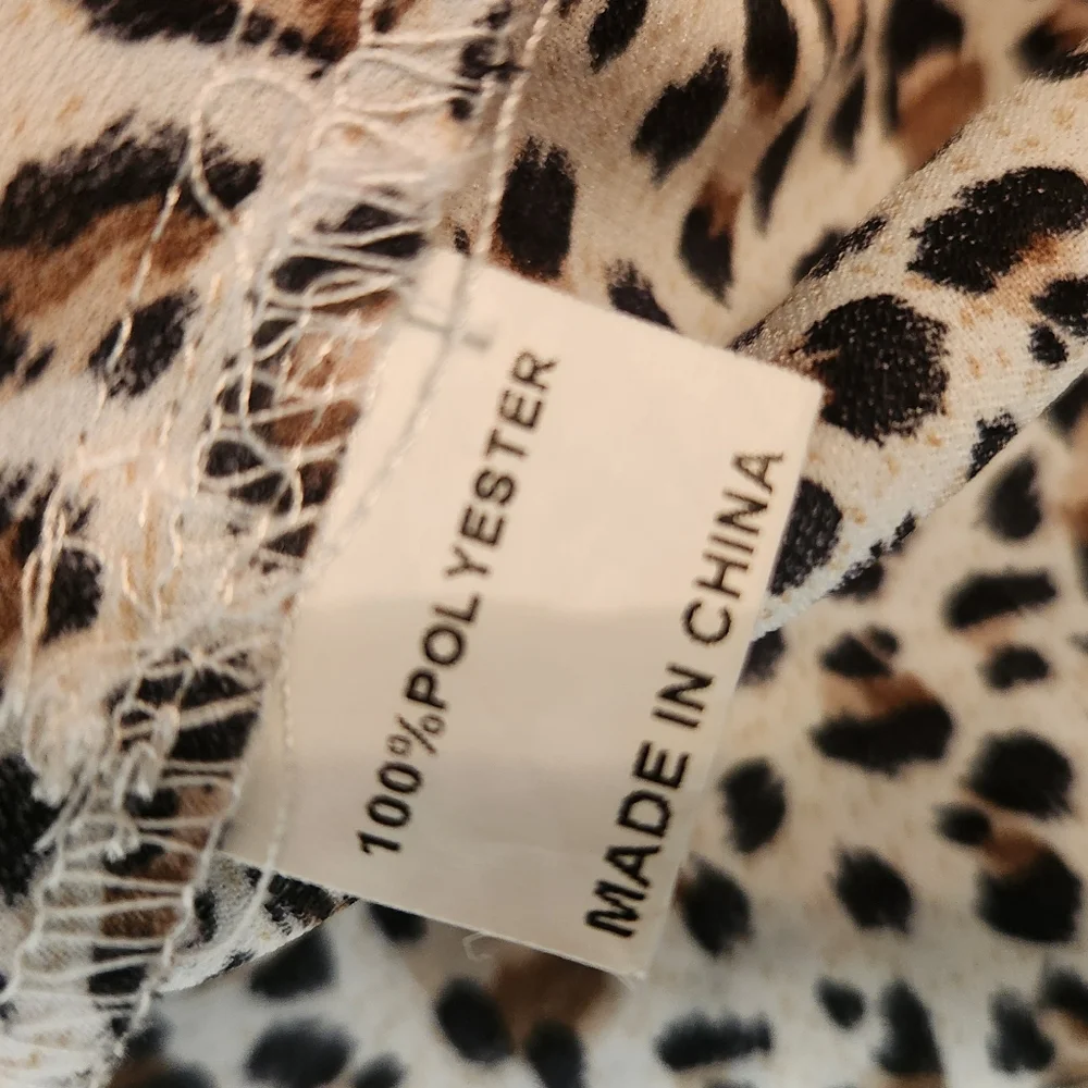 Princess Polly‎ Front Tie Animal Print Crop Top with Ruffled Sleeves, Size 0